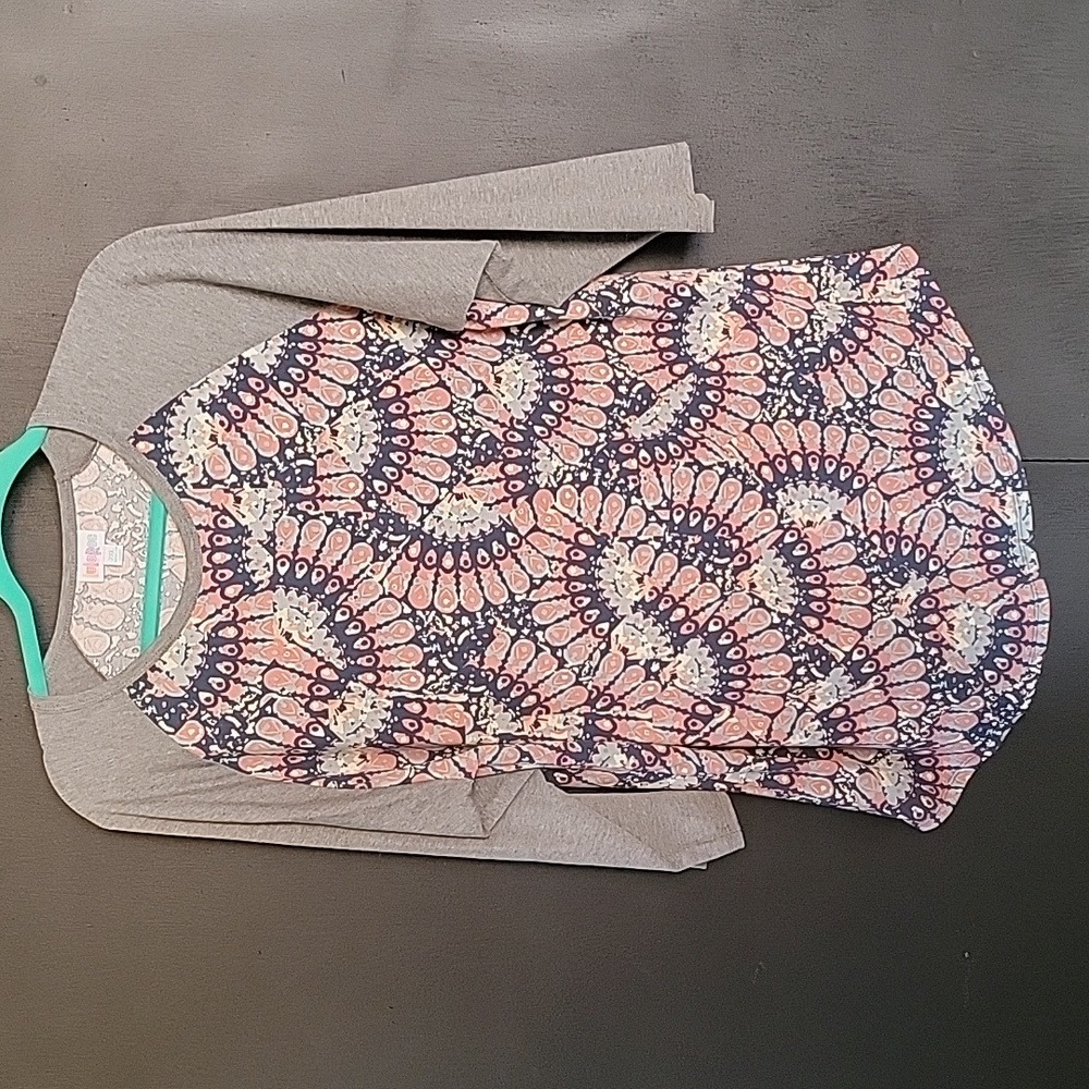 Lularoe Randy Style 3/4 Tee- Fan pattern